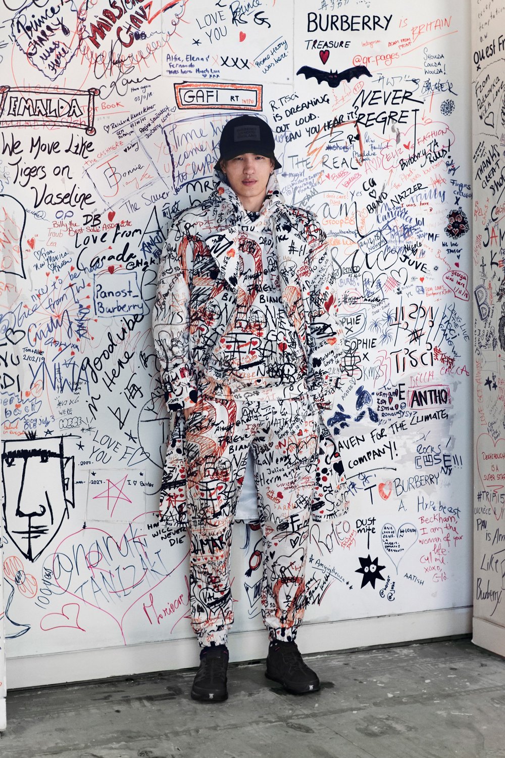 Burberry on line hot sale